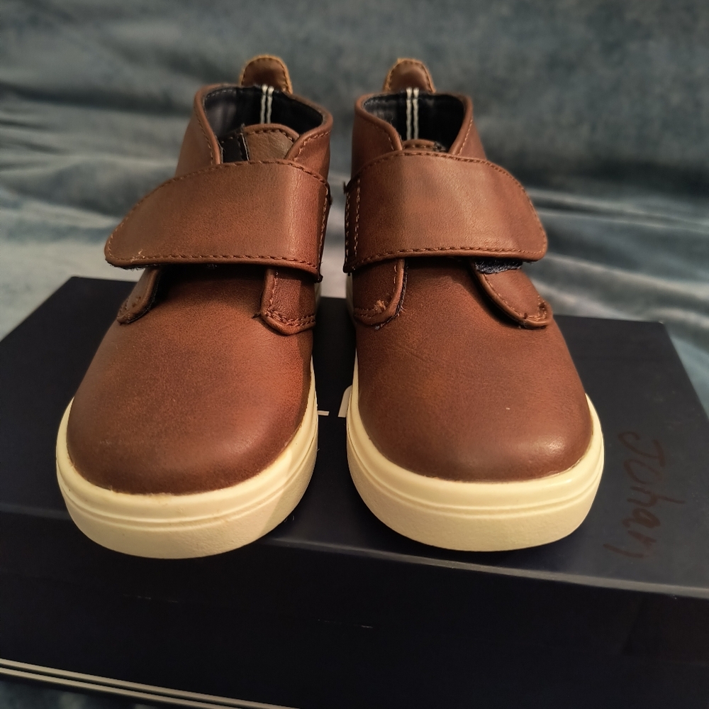 Nautica Kids Chukka Brown Boots with Velcro Strap Size 6